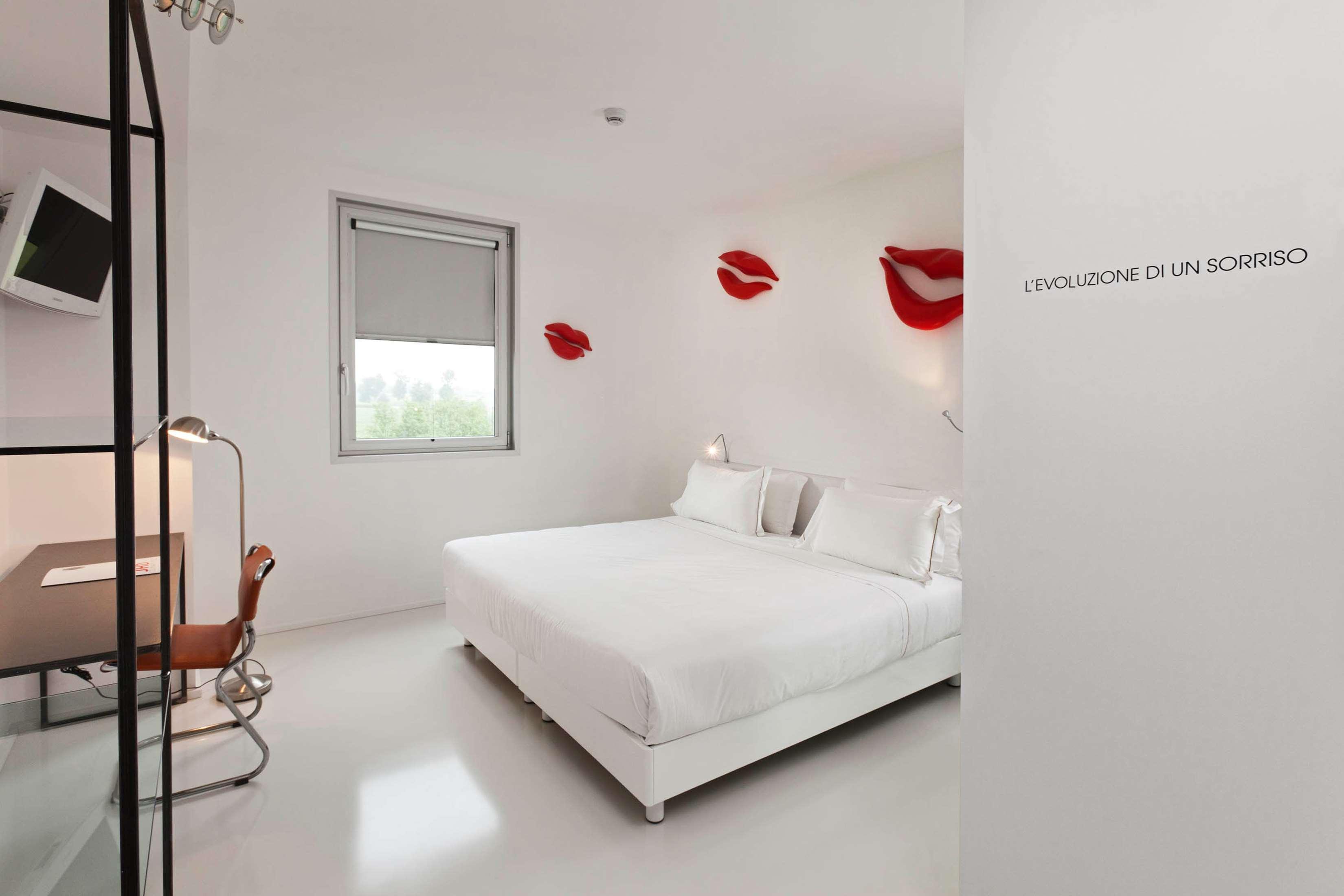 Aiden By Best Western Jhd Dunant Hotel Castiglione Delle Stiviere Exterior photo